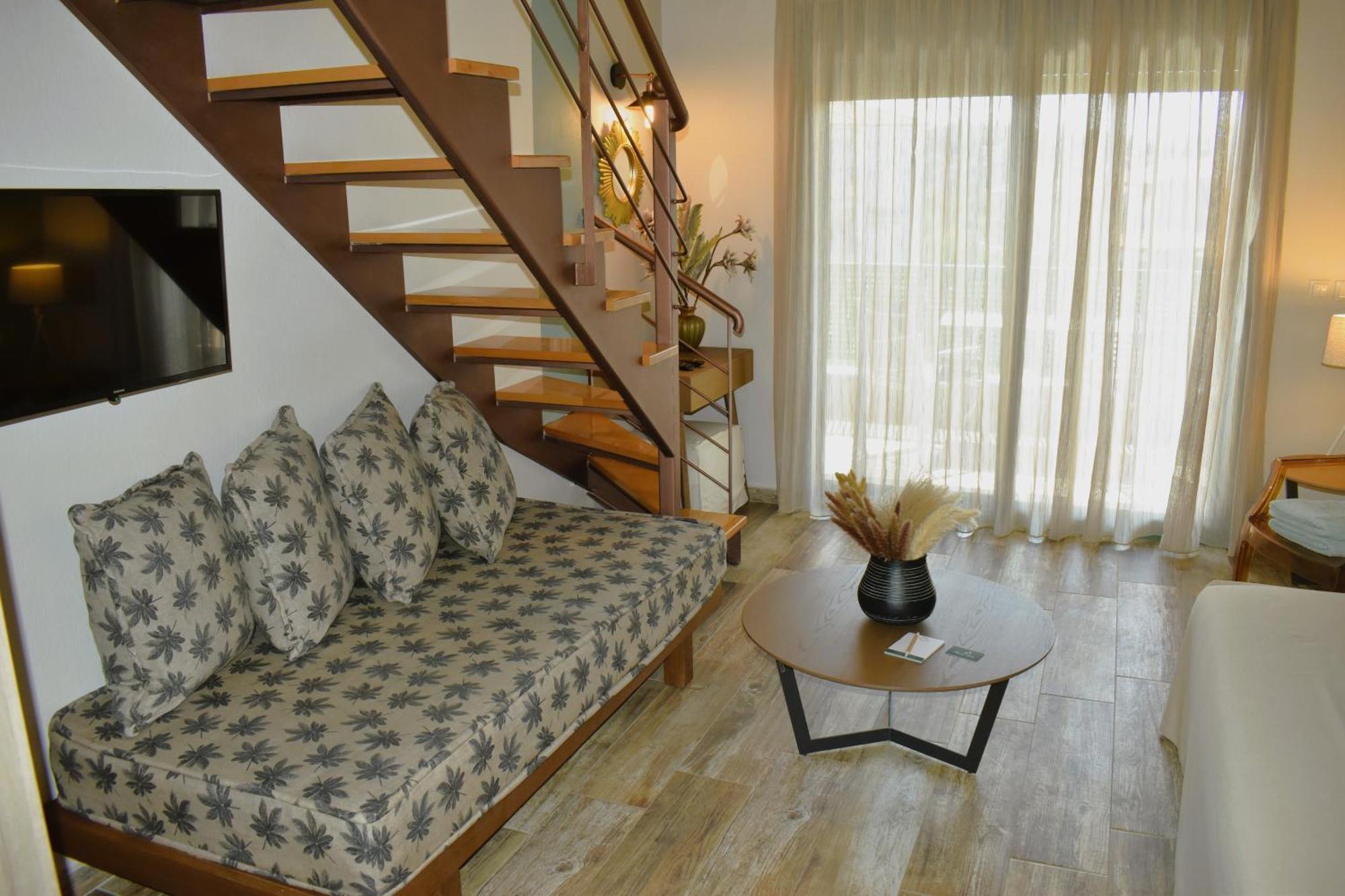 Alegria Suites Nikiti  Exterior photo