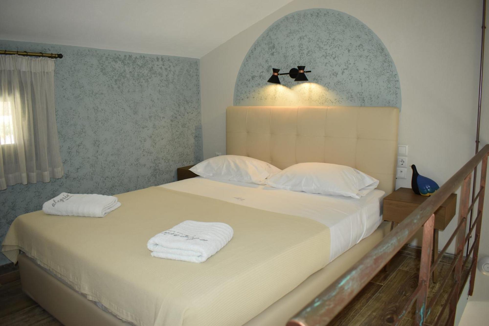 Alegria Suites Nikiti  Exterior photo