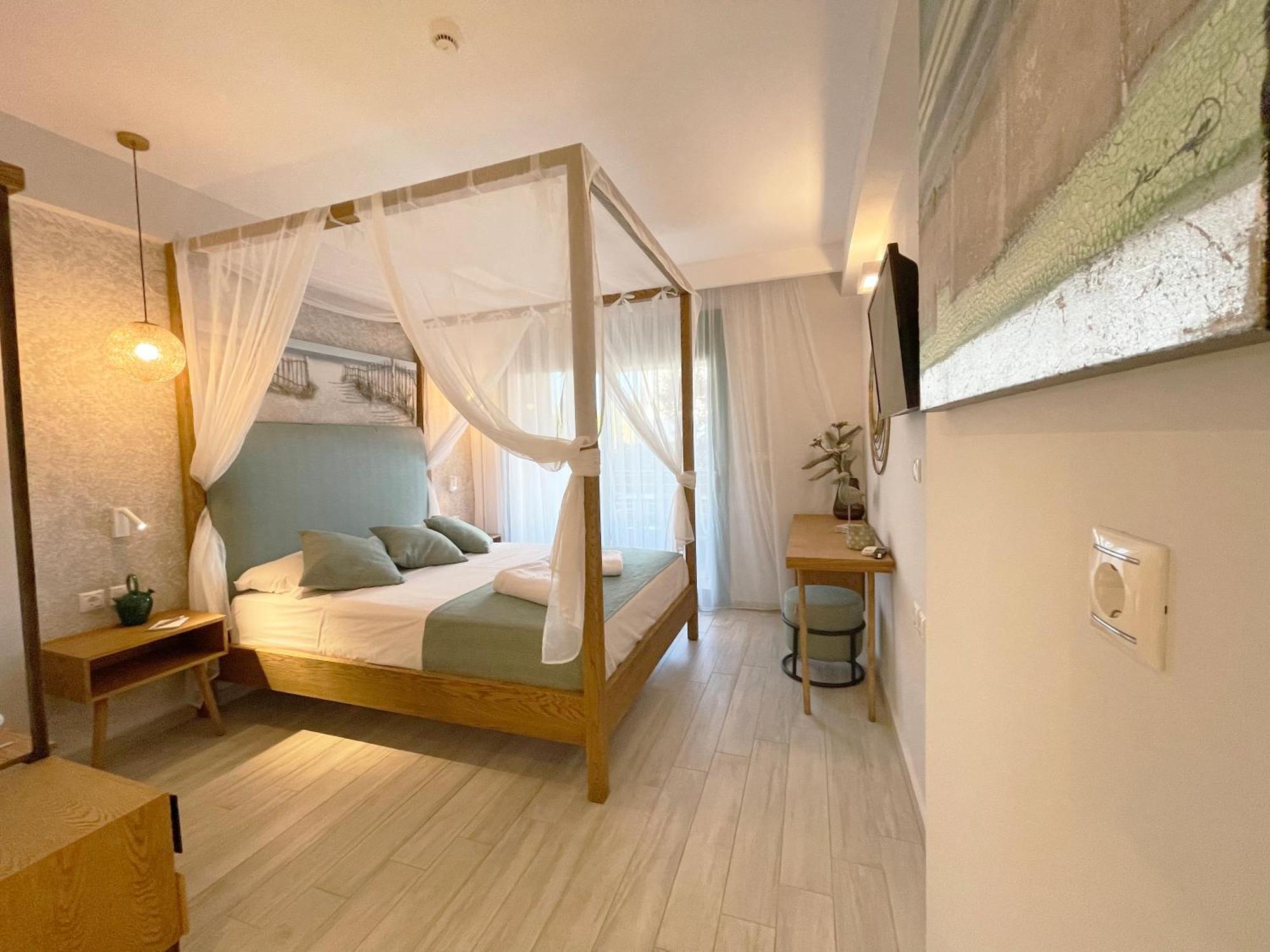 Alegria Suites Nikiti  Exterior photo
