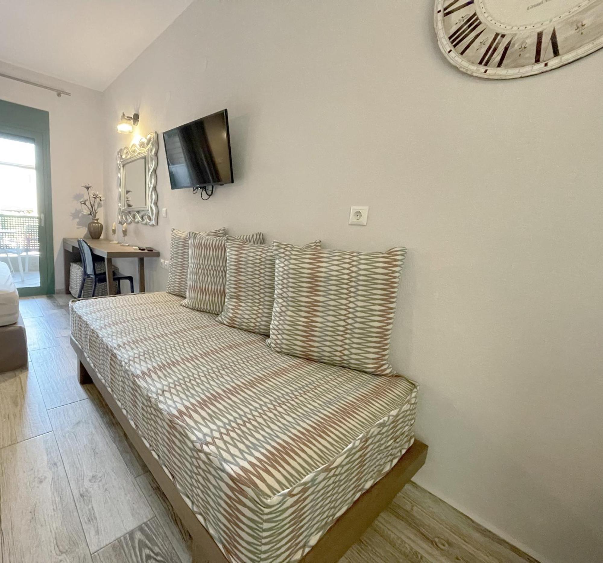 Alegria Suites Nikiti  Exterior photo